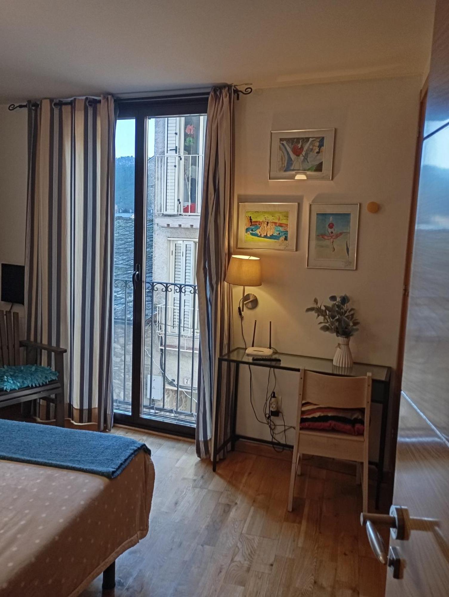 Apartamentos El Camino 비야프랑카델비에르소 외부 사진