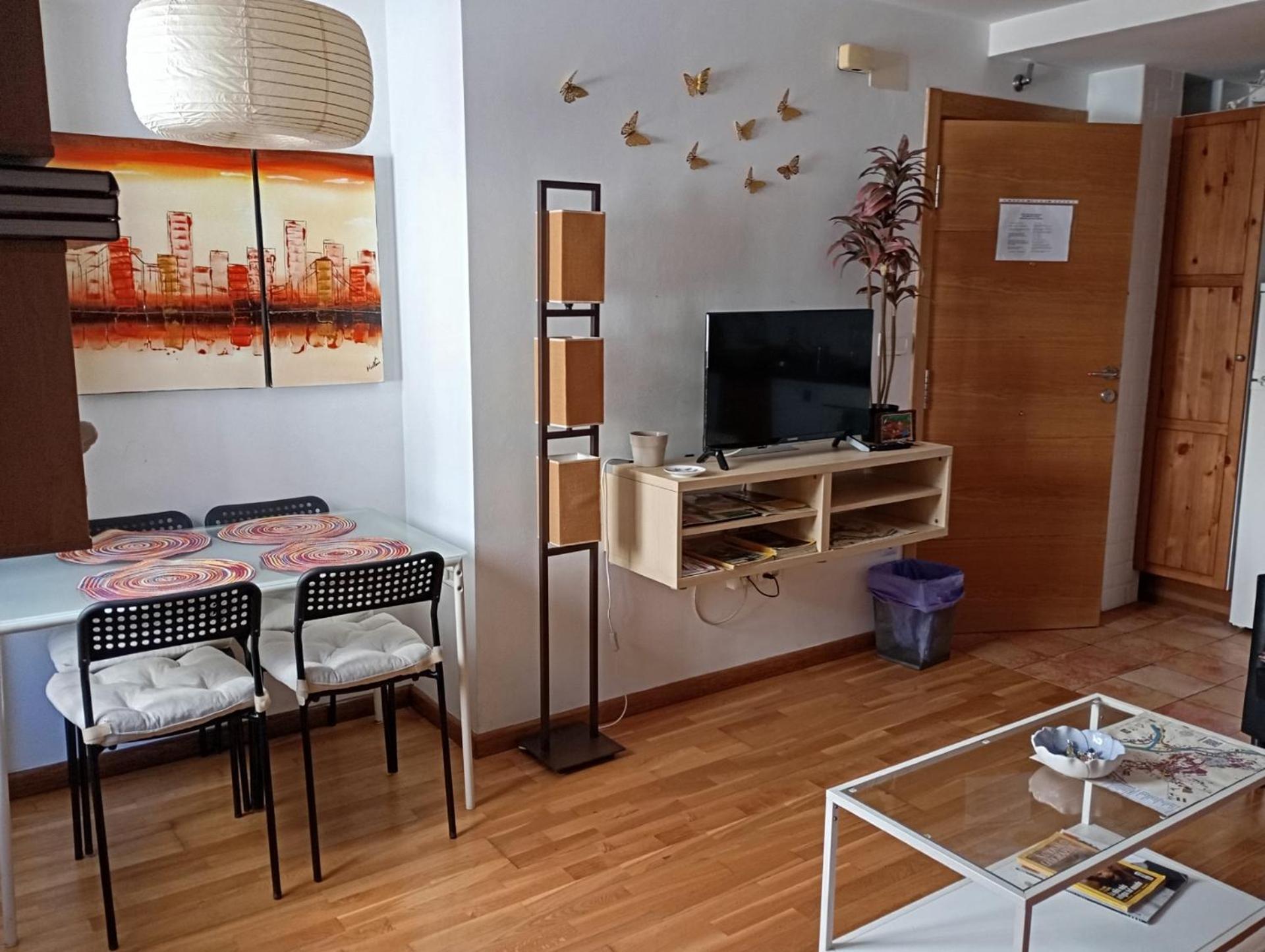 Apartamentos El Camino 비야프랑카델비에르소 외부 사진
