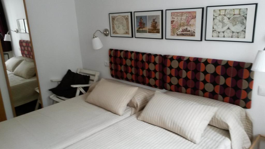 Apartamentos El Camino 비야프랑카델비에르소 외부 사진